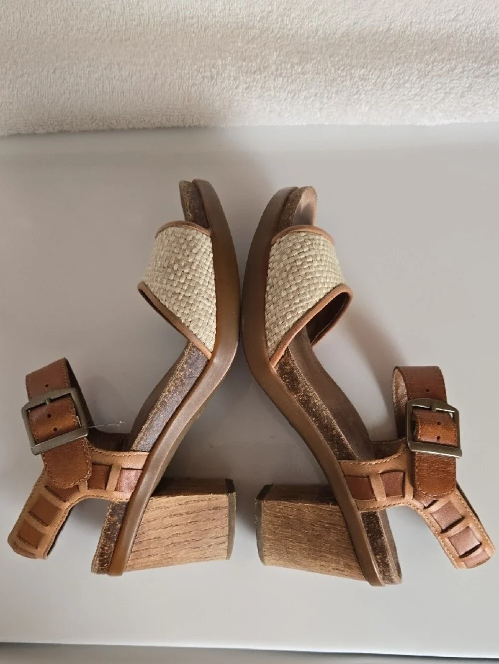 Dansko Womens Woven Block Heel Sandal Sz 37 (US 6.5 -7)